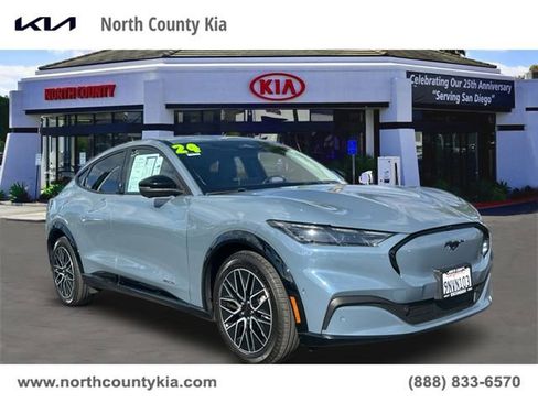 Used 2024 Ford Mustang Mach-E Premium image 1