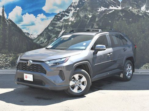 Used 2024 Toyota RAV4 XLE w/ Convenience Package FWD image 6