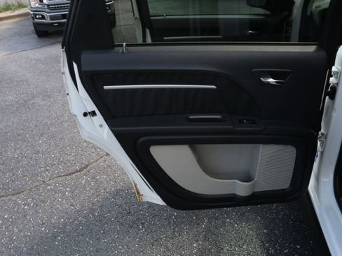 Used 2009 Dodge Journey SXT w/ Flexible Seating Group image 9