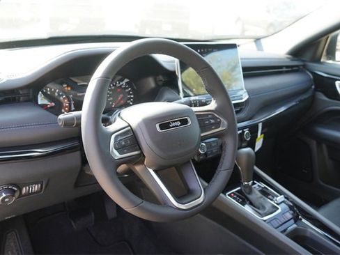 New 2026 Jeep Compass Latitude image 20