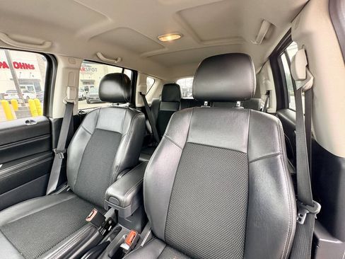 Used 2014 Jeep Compass Latitude AWD/4WD image 11