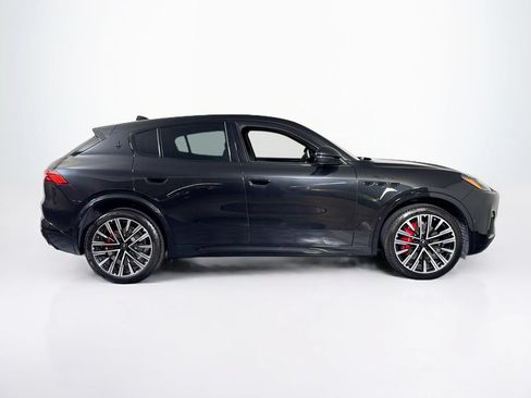 Used 2025 Maserati Grecale Modena AWD/4WD image 12
