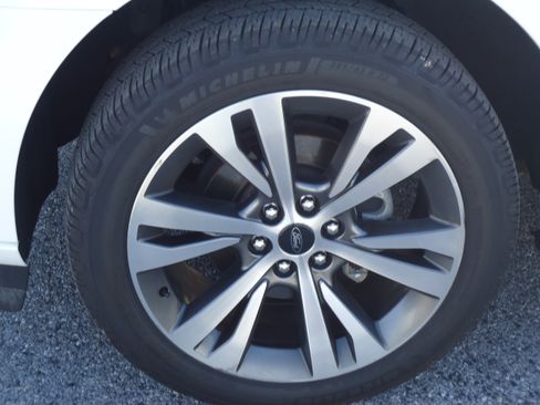 Used 2020 Ford Expedition Max Platinum AWD/4WD image 9