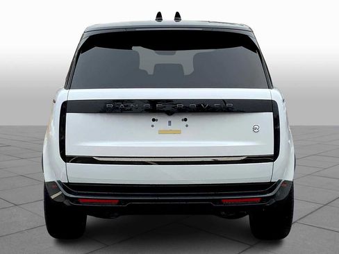 New 2025 Land Rover Range Rover SV image 3