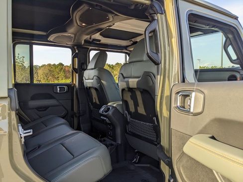 New 2026 Jeep Gladiator Mojave image 45