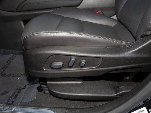 Used 2025 Cadillac XT5 Premium Luxury image 29