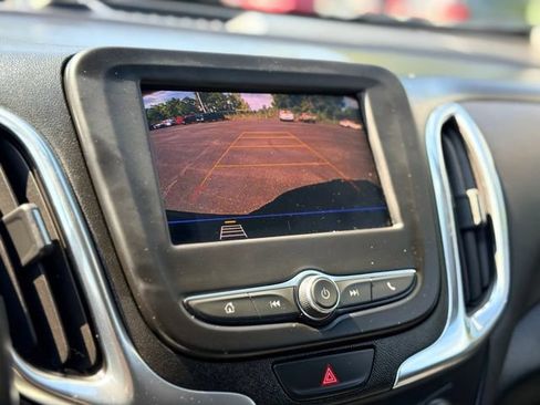 Used 2020 Chevrolet Equinox LT w/ Driver Convenience Package FWD image 15
