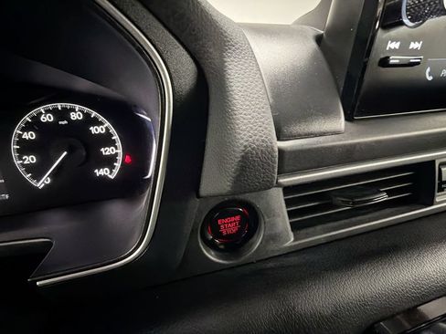 Used 2024 Honda Pilot EX-L image 16