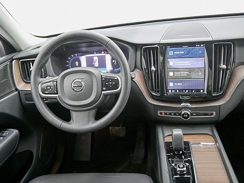 Certified 2023 Volvo XC60 T8 Plus w/ Climate Package image 25