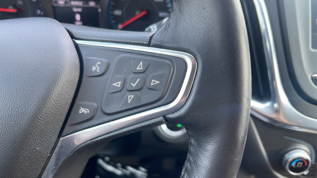 Used 2018 Chevrolet Equinox LT AWD/4WD image 35