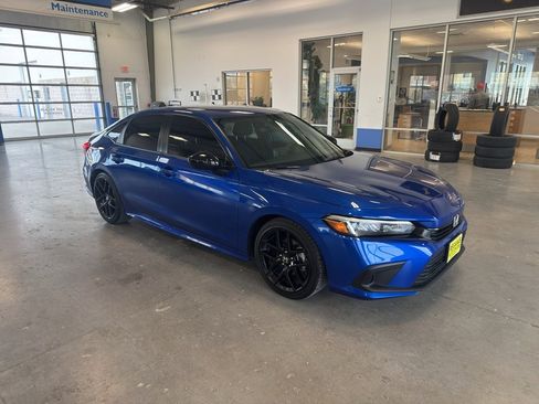 Used 2024 Honda Civic Sport image 7
