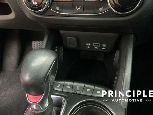 Used 2022 Chevrolet TrailBlazer RS w/ Convenience Package image 17