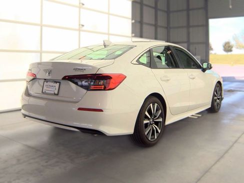 Used 2024 Honda Civic EX image 5