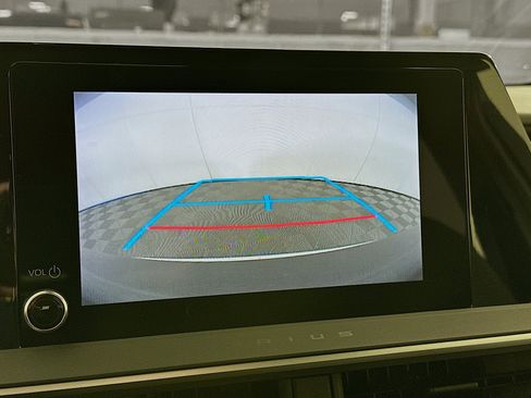 Used 2024 Toyota Prius LE FWD image 22