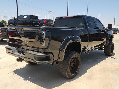 Used 2022 GMC Sierra 2500 AT4 AWD/4WD image 3