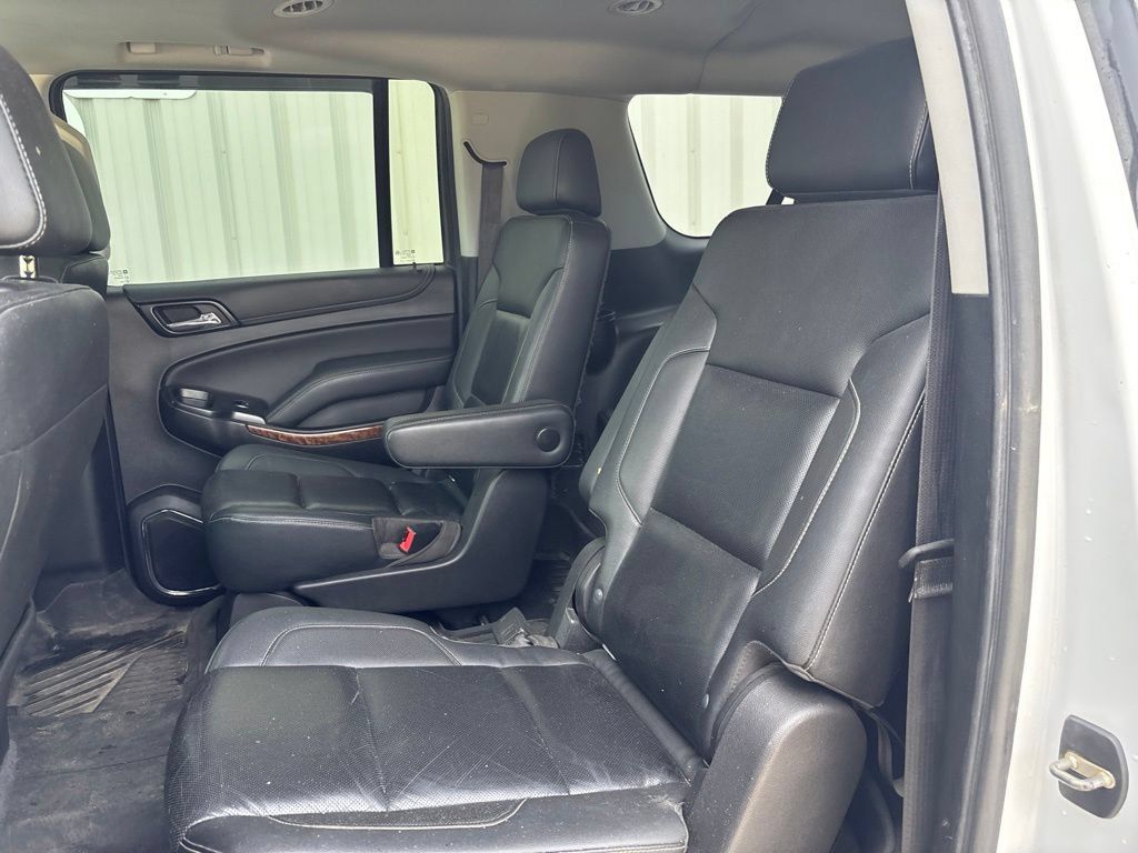 Used 2020 Chevrolet Suburban Premier AWD/4WD image 12