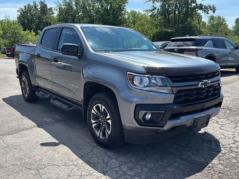 Used 2021 Chevrolet Colorado Z71 w/ LPO, Tonneau and Step Package AWD/4WD image 10