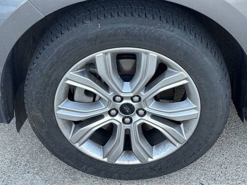 Used 2024 Ford Edge Titanium image 31