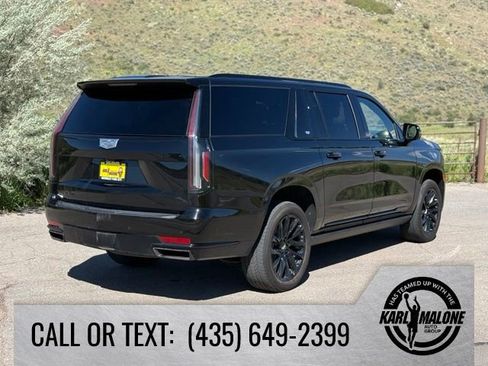 Used 2024 Cadillac Escalade ESV Sport Platinum w/ LPO, ONYX Package AWD/4WD image 5