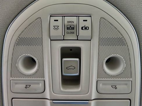 Used 2016 Hyundai Genesis 3.8 w/ Option Group 04 AWD/4WD image 18