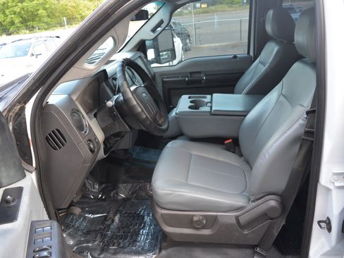 Used 2013 Ford F250 XL w/ PWR Equipment Group image 13