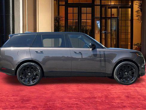 Used 2023 Land Rover Range Rover Long Wheelbase First Edition AWD/4WD image 7