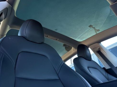 Used 2018 Tesla Model 3 Long Range image 16