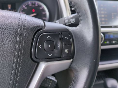 Used 2016 Toyota Highlander XLE FWD image 29