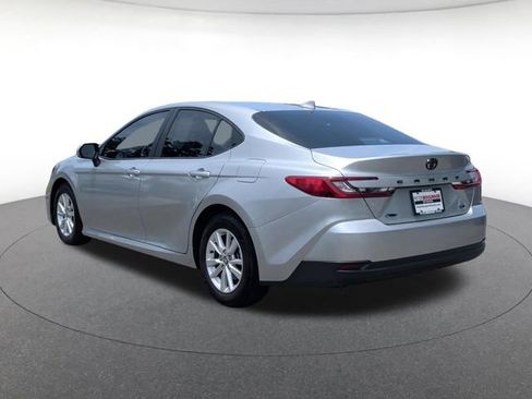 Used 2025 Toyota Camry LE FWD image 4