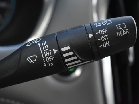 Used 2020 Chevrolet Traverse Premier image 25