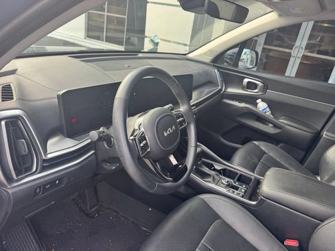 Used 2024 Kia Sorento EX w/ Panoramic Sunroof Package FWD image 25