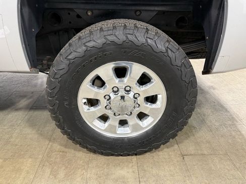 Used 2013 GMC Sierra 2500 SLT w/ Suspension Package, Off-Road image 16