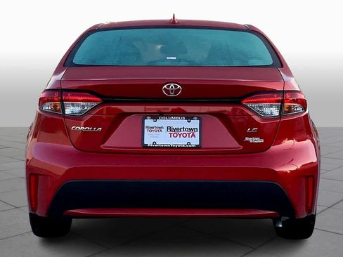 Used 2020 Toyota Corolla LE FWD image 5