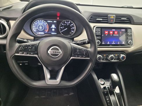 Used 2020 Nissan Versa SV FWD image 22