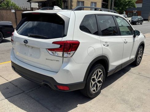 Used 2021 Subaru Forester Premium AWD/4WD image 5