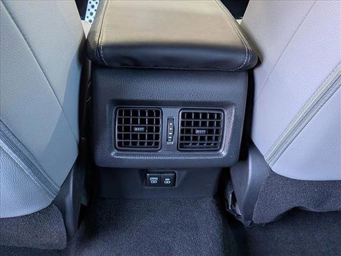 Used 2025 Toyota Camry SE FWD image 18