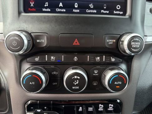 Used 2020 RAM 1500 Laramie w/ Sport Appearance Package AWD/4WD image 44