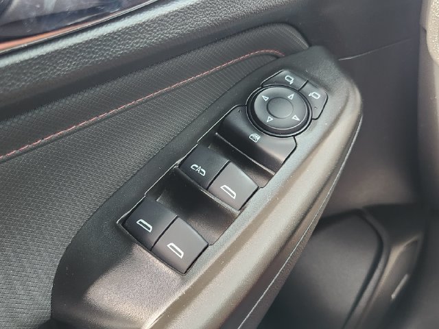 Used 2022 Chevrolet TrailBlazer RS w/ Technology Package FWD image 24
