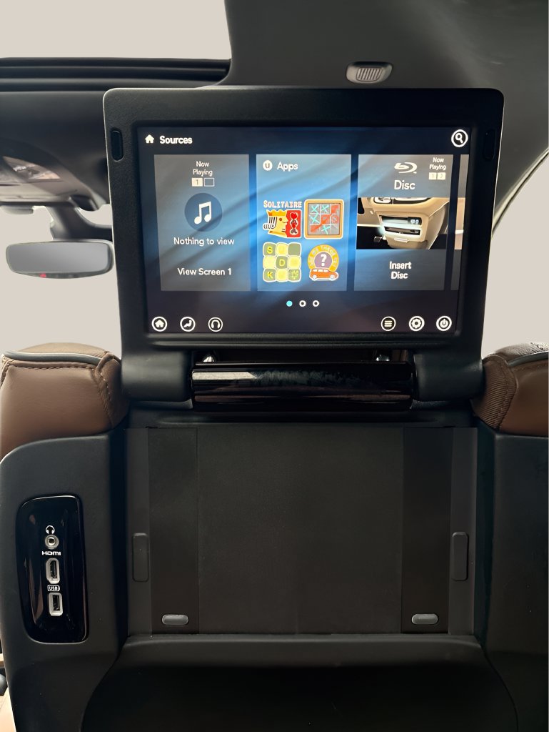 Used 2020 Chrysler Pacifica Limited w/ Advanced Safetytec Group FWD image 19