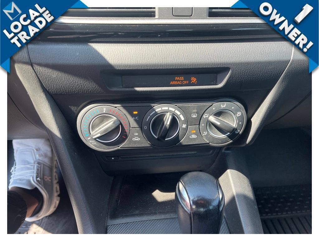 Used 2014 MAZDA MAZDA3 i Touring w/ Moonroof Package 1 FWD image 12