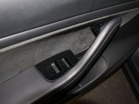 Used 2020 Tesla Model 3 Long Range image 21