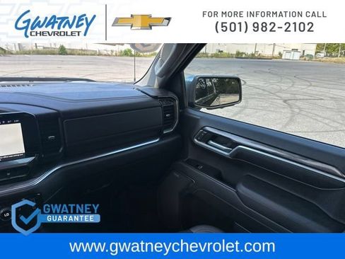 Used 2022 Chevrolet Silverado 1500 LTZ w/ Z71 Off-Road Package AWD/4WD image 27