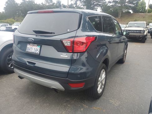Used 2019 Ford Escape SE FWD image 7