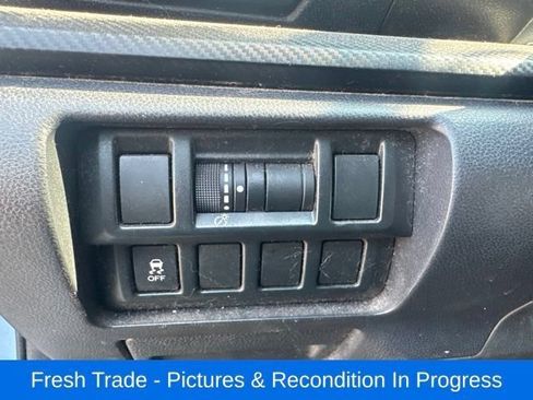 Used 2018 Subaru Crosstrek 2.0i Premium AWD/4WD image 17
