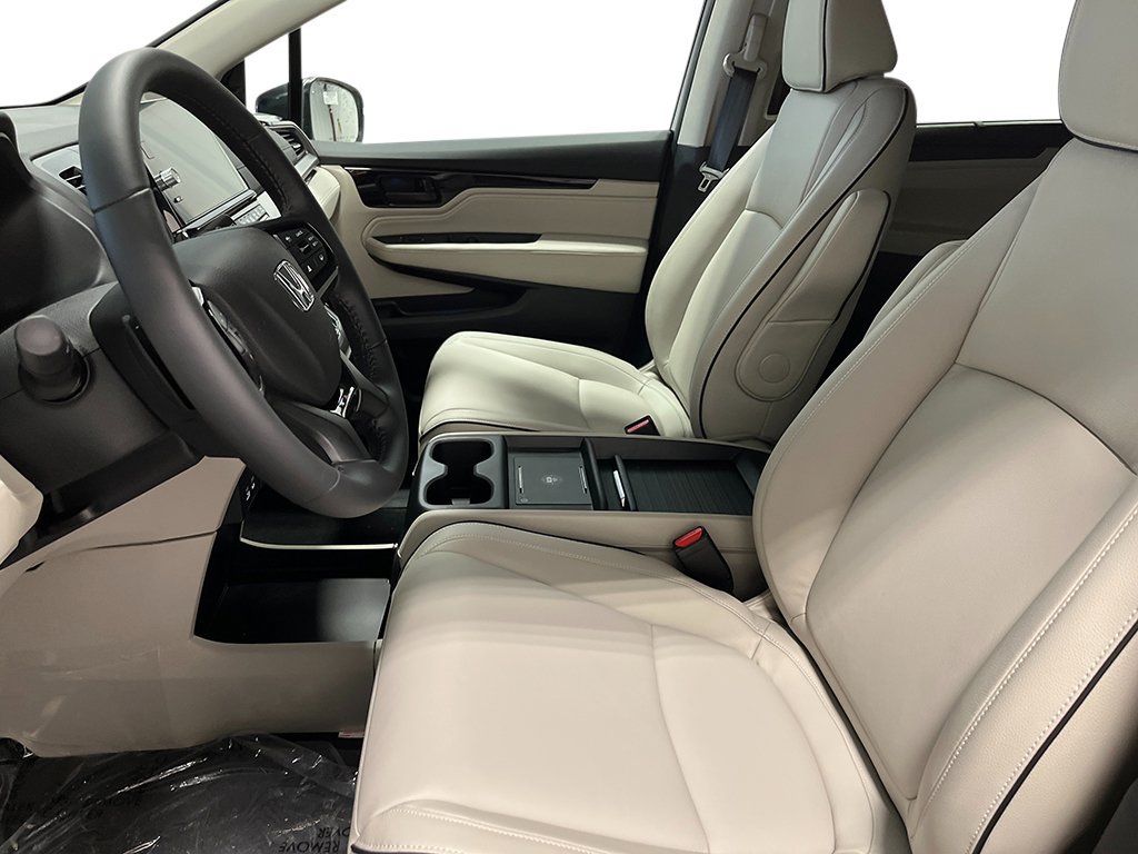 New 2027 Honda Odyssey Touring image 4