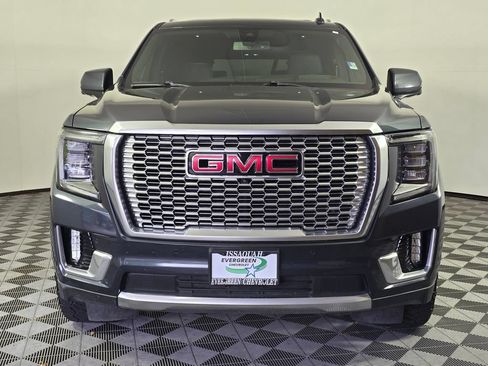 Used 2022 GMC Yukon XL Denali AWD/4WD image 2