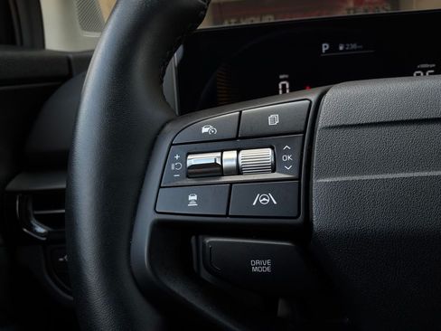Used 2026 Kia Sportage LX FWD image 33