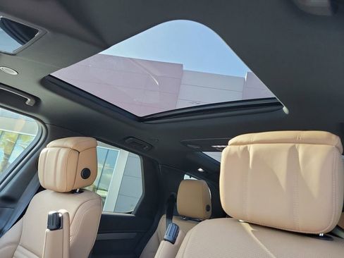 New 2026 Land Rover Discovery Limited Edition AWD/4WD image 28
