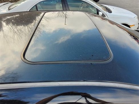 Used 2016 Nissan Maxima SR image 9