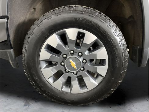 Used 2021 Chevrolet Silverado 2500 Custom w/ Custom Value Package AWD/4WD image 25